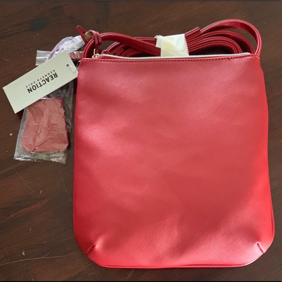 Kenneth Cole Reaction Baked Apple Cross Body Bag - Picture 5 of 7